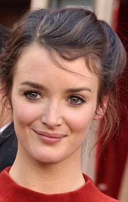 Charlotte Le Bon Photo 1