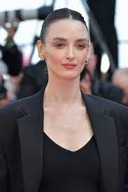 Charlotte Le Bon Photo 4