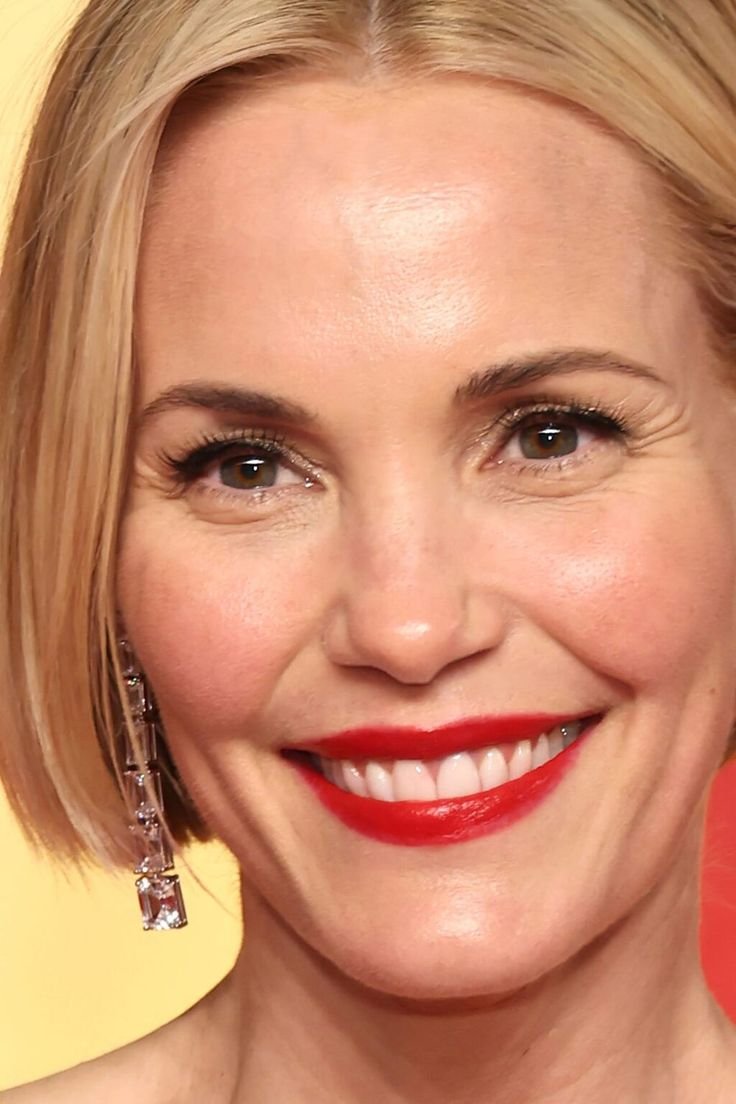 Leslie Bibb Photo 1