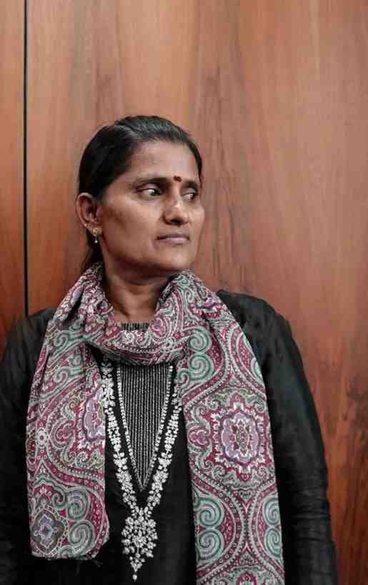 Vasanthi as Guna's Mother